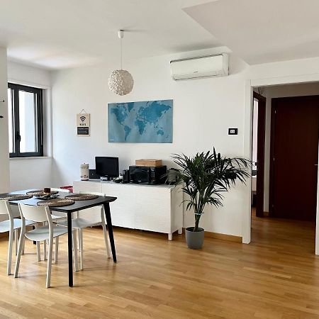 Appartamento Sulla Metro 3 Gialla Maciachini Milan Extérieur photo