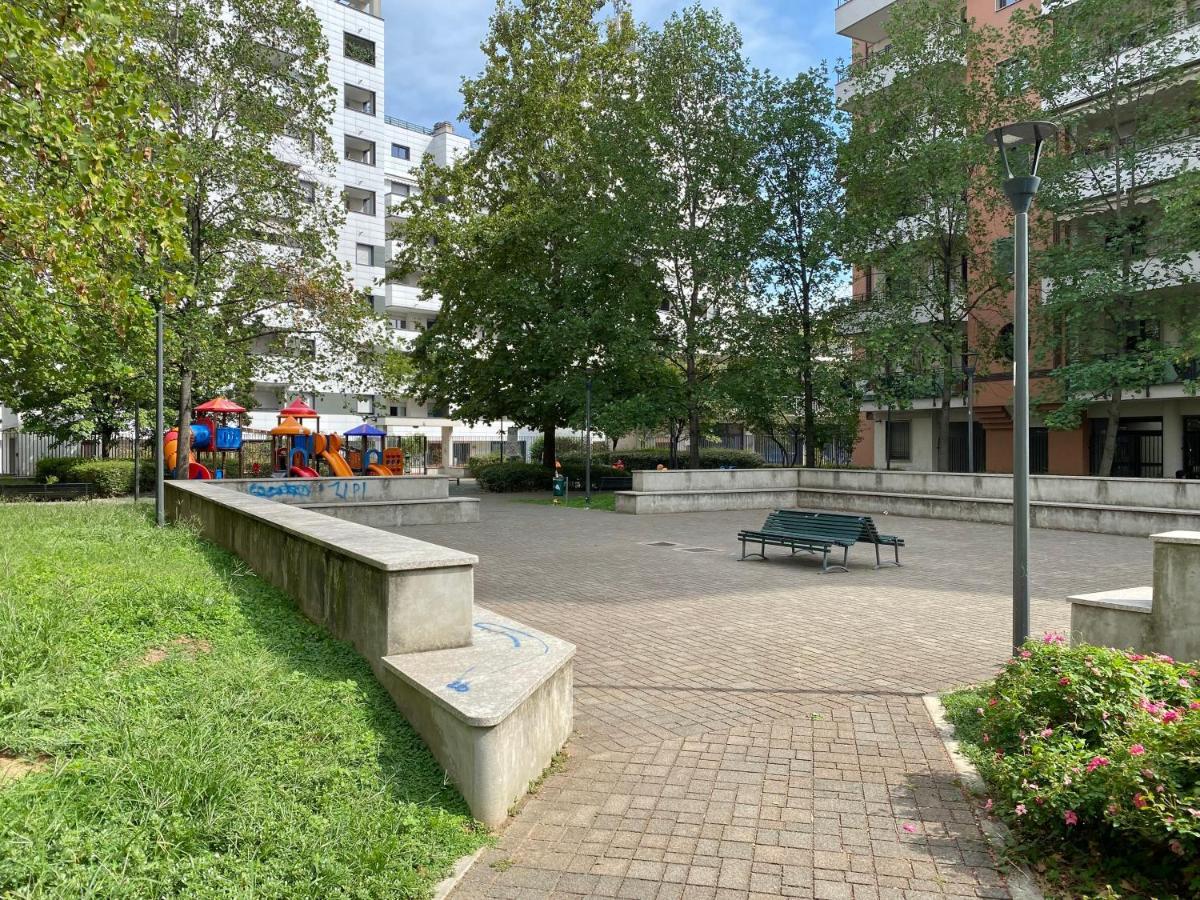 Appartamento Sulla Metro 3 Gialla Maciachini Milan Extérieur photo
