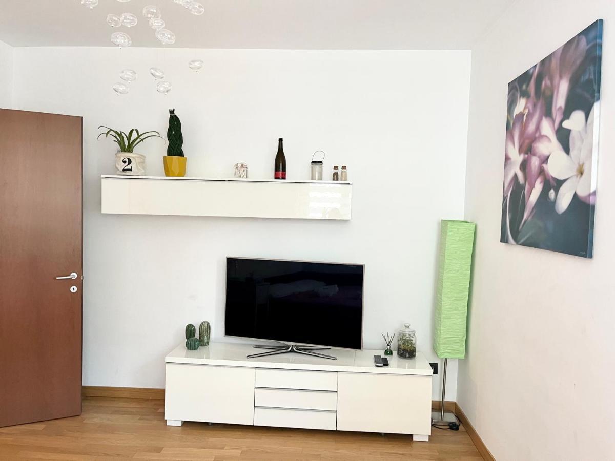 Appartamento Sulla Metro 3 Gialla Maciachini Milan Extérieur photo