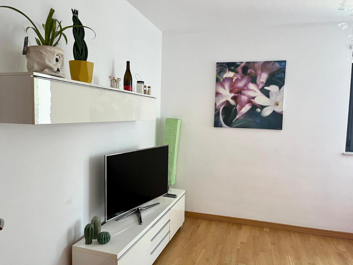 Appartamento Sulla Metro 3 Gialla Maciachini Milan Extérieur photo